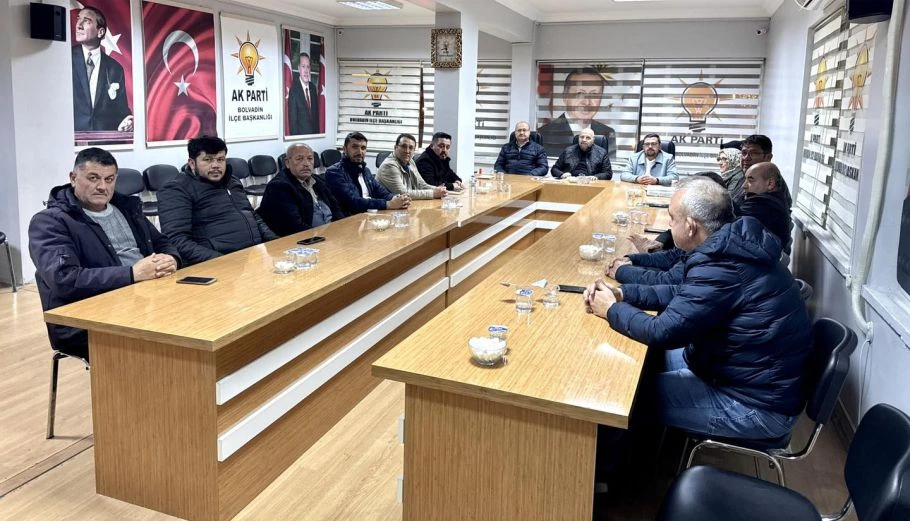 Ak Parti Yönetimi Toplandı