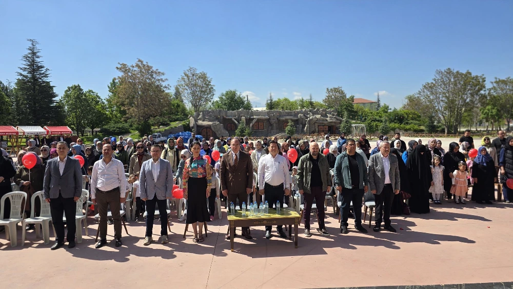 Müftülüğün Organize Ettiği Aile Şenliği Geniş Katılımla Gerçekleşti