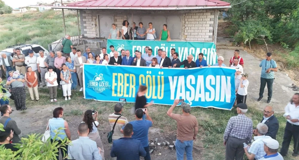 CHP’den Eber Gölü Yaşasın Hareketi